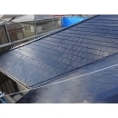 施工後の屋根塗装です。まんべんなく綺麗に塗装された屋根は日差しを受けてキラキラしています。