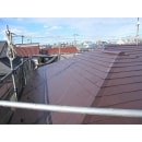 屋根塗装のカラーは窓のサッシやシャッターなどの付帯品に合わせました。