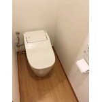 タンクレスのトイレでスッキリした空間に