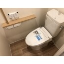 ウッドが素敵な清潔感あふれるトイレになりました！！　温水洗浄便座に交換して、冬でも快適に！