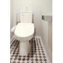 トイレ本体は古いわけでもなく、
使用用途としても申し分ないグレード
そのため「印象」を変えるため、
トイレ本体を活かし、
壁紙と床を一掃致しました。