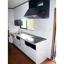 ・明るく清潔でスッキリとした白色！
・スライド式収納で収納力UP！
・ビルトイン型食洗付キッチン！