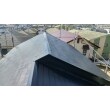 常に紫外線や風雨にさらされているカラーベスト屋根を高耐候なハイブリット塗料で保護しました