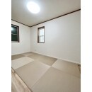 和室は琉球畳タイプでおしゃれに仕上げさせていただきました。