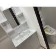 洗面所は向きも場所も変わり、扉を引き戸に変えたことでデッドスペースがなくなり動線も確保。
洗面台は新品で使いやすくなりました。