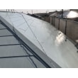 スーパーシャネツサーモSiは色あせしにくい塗料となっています。金属屋根の耐久性との相乗効果で、長期間美観を保持できます。
