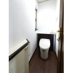 収納と省エネ・節水のトイレ