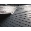 遮熱シリコン樹脂を使用した３回塗り仕上げ。<br />
屋根の縁切りタスペーサーも施工。