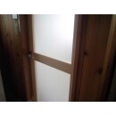 在来浴室の木製の入口ドアが腐食しました。枠を入替。ドアをリニューアルしました。