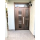 施工後の玄関ドア