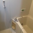浴室のシャワー水栓の水漏れがあり、水栓の交換をしたいとのご相談をいただきました。交換後は水漏れもなく、安心してお使いいただいております。