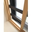 2か所ある窓に、防音・断熱効果のある内窓を設置しました。既存の窓に、もう一枚プラスするだけ。短い施工時間でお部屋が快適になります。