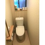 車いすでも出入りしやすいトイレに