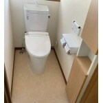 収納棚も新しく綺麗になったトイレ空間