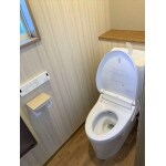 暖かみのあるトイレ空間