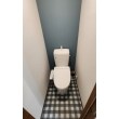 壁、床クロスをブルーにすることで清潔感ある空間となりました。LIXILアメージュのシャワートイレで毎日が快適に
なりました。