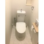 まっ白なトイレ空間に