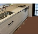 キッチンはLIXIL シエラです。
全体的に白を基調とされており、キッチンも白を選ばれていて統一感があります。
収納力もありますので使い勝手も良いです。