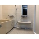 水垢、カビ等の汚れが付きにくく、とてもお手入れしやすいタカラスタンダード製の浴室です。