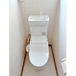 明るく清潔感のあるトイレになりました。