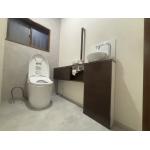 落ち着いた雰囲気のトイレになりました。