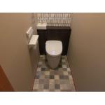 見た目スッキリ！キャビネット付きトイレの入替え