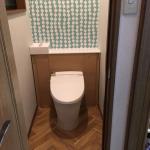 キャビネット付きトイレでスタイリッシュな仕上がりに