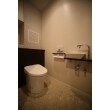 トイレはTOTOのレストパルを採用しました。
ブラウンのカラーとタイルで他のお部屋との統一感をだしています。