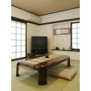 真壁風の純和風な内装とモダンな琉球畳を組み合わせ、とてもおしゃれでゆったりとした時間が流れるような落ち着いた雰囲気の和室に仕上がりました。琉球畳はフローリングの洋室とも自然に馴染むのが特徴です。
