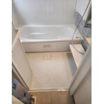 冷たい浴室から温かいお風呂に