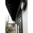 外壁は日本ペイントの「オーデフレッシュSi100Ⅲ」、屋根は大同塗料の「ハイルーフマイルドシリコン」で塗装しています。