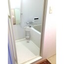 LIXILの1116サイズのユニットバスルーム。
集合住宅向けのシンプルな商品ですが、基本はしっかりと抑えられたバスルームです。