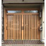 風格のある4枚建て玄関引き戸