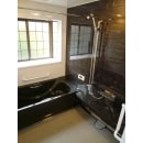 タイル張りの浴室から、最新の高品質鋳物ホーロー浴槽のある浴室へ。