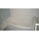 浴室にはユニットバス「TOTOサザナ」を使用しました。
「ＴＯＴＯサザナ」は、「身体を洗う」「温める」「疲れを癒す」「掃除のしやすさ」「収納の便利さ」という高齢のお施主様にやさしいシステムバスです。
