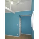 ２階寝室は既存の梁や束をそのまま表しました。塗装をして綺麗に仕上げました。