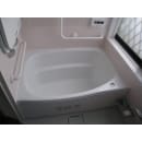 浴室は介護保険（18万円）を利用してユニットバスに交換しました。高断熱浴槽なのでお湯が冷めにくく、全体的に温かくなりました。