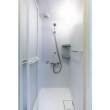 ２階に子世帯用として、シャワールームを新設しました。約１帖弱のスペースに設置できるTOTOのユニットシャワーです。