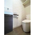 574.エンボスのアクセントでオシャレなトイレ空間。