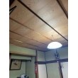 和室の畳は琉球畳を提案。竿天井の竿は趣きがありしっかりとしていたため、そのまま残し、板のみ杉の張り板に交換しました。