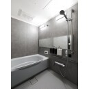 モノクロで統一されたスタイリッシュでクールな浴室