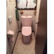 節水型のトイレに交換、ピンクカラーがアクセントになりガラリと変わりました
