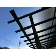 パーゴラタイプのテラス屋根は、雨からも紫外線からも守ってくれます。