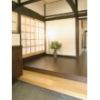 日本家屋に多い玄関土間を現代的に大変身。