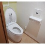 除菌水の出るトイレと、エコカラットを使った壁