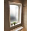 窓が古いと暖かい空気が逃げてしまうだけでなく、
冷たい外気が入ってくるので、ヒートショック の原因にも・・・

浴室リフォームと一緒に窓も断熱効果のあるものにすることをおススメします。