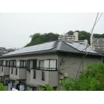 アパートの屋根に高出力太陽光発電システムを設置