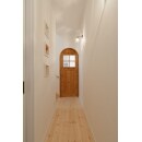 アーチの木製ドア