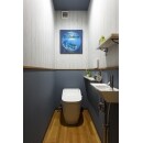 タンクレストイレにすることで空間がすっきりとした印象に。デザインだけでなく、お掃除もしやすいメリットがあります。