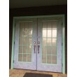立派な玄関ドアですので、再利用を基本に塗装で手早く、安く綺麗にしましょう。